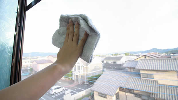 京都片付け110番の窓ガラス・サッシ・網戸・雨戸掃除サービス