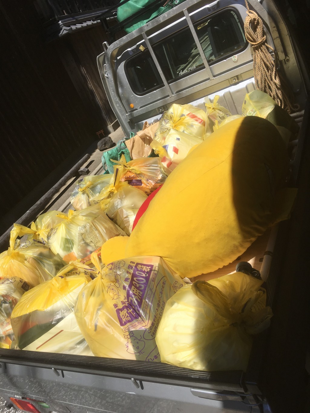 【羽島市】軽トラ一台分の家庭ごみ回収依頼☆丁寧で優しい対応でしたとご満足いただけました!