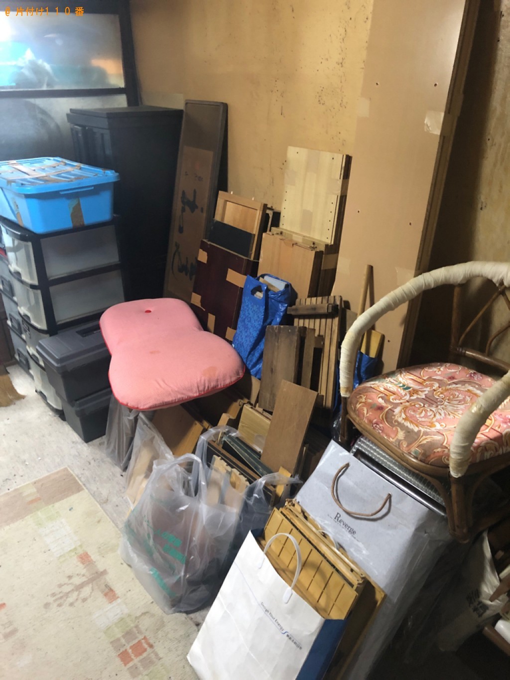【京都市中京区】布団、椅子、衣類収納ケース、分解した家具